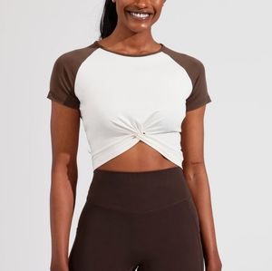 Buffbunny Knotty Raglan Crop, S NWOT